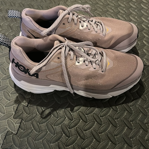 Hoka one one challenger woman’s shoes - Picture 4 of 10